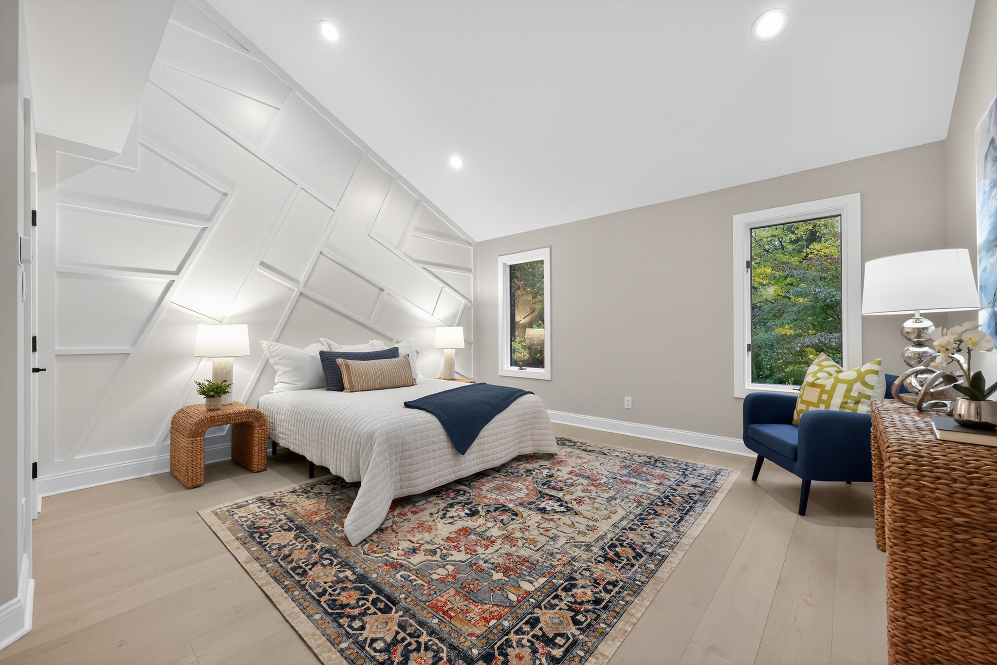 18_117_W_Possum_Hollow_Rd_Rose_Valley_PA_19086_USA-Bedroom-IMG_6548