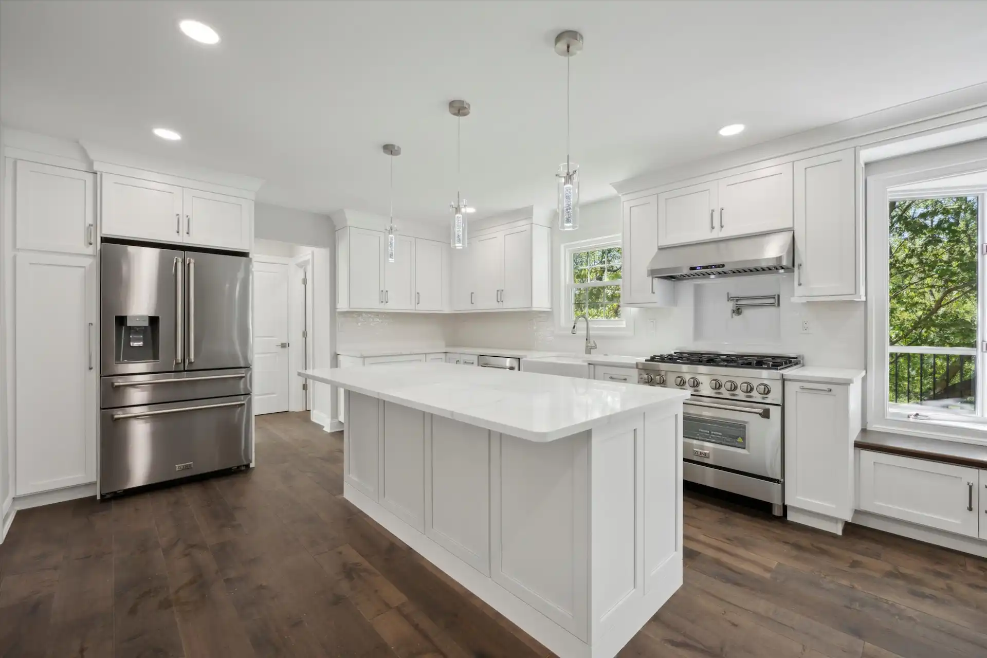 Cabinet Refinishing & Painting