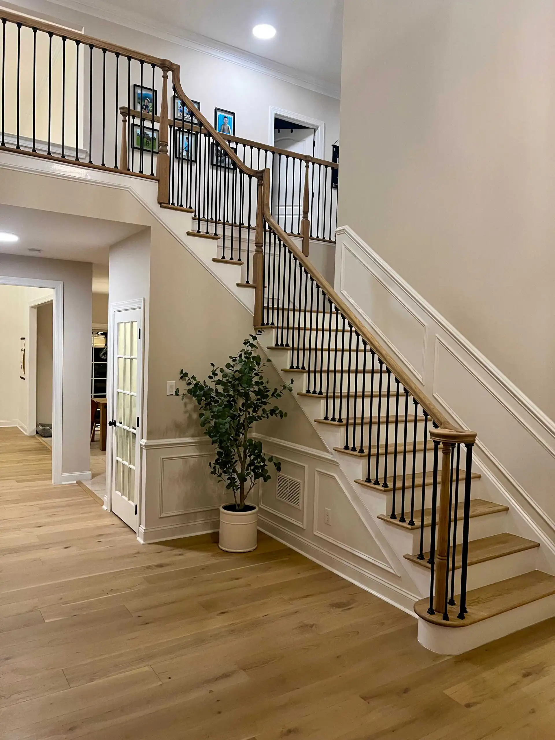 Engineered or refinishedHardwood Floors (2)