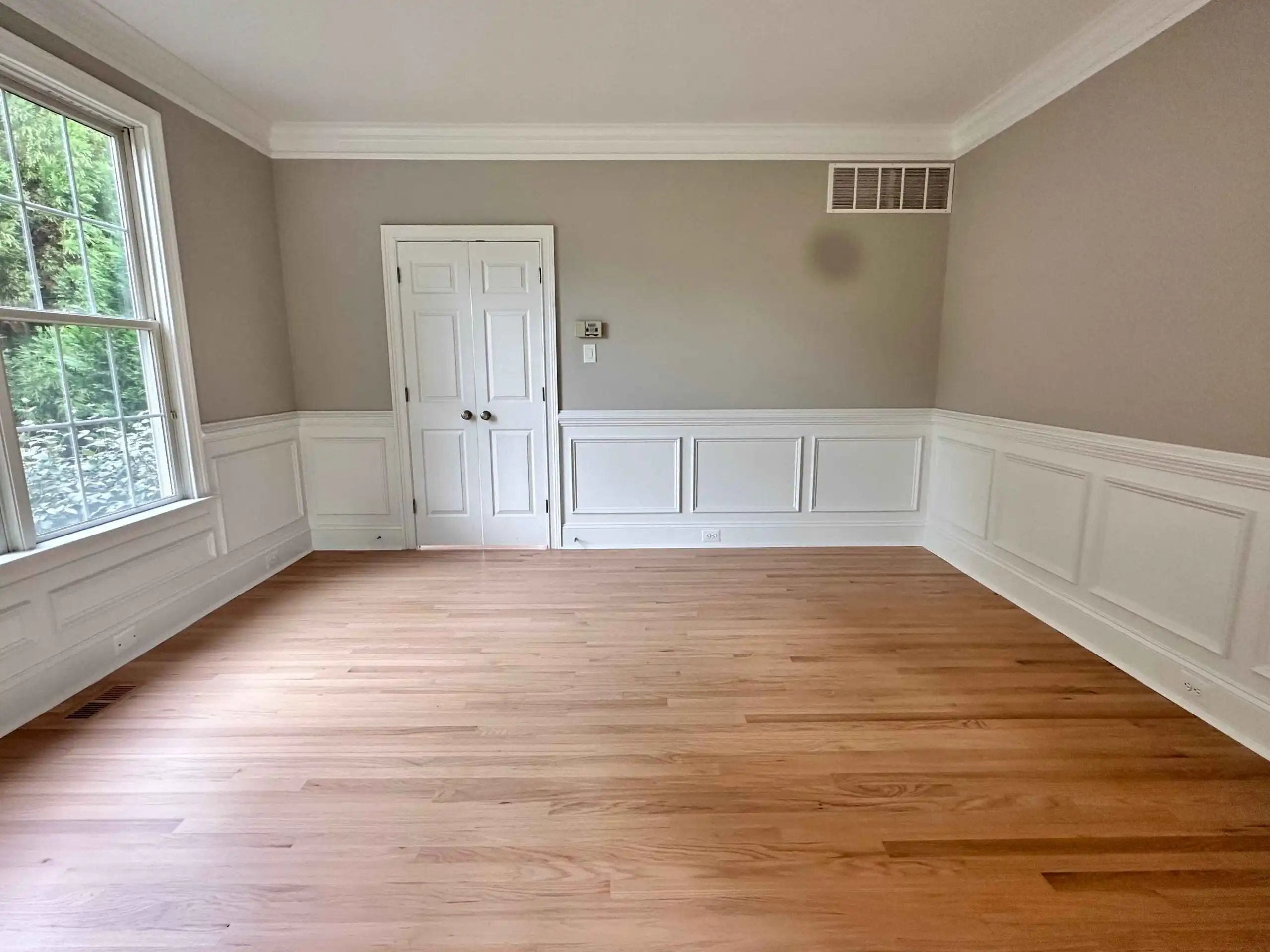 Hardwood Floor Refinishing_11zon