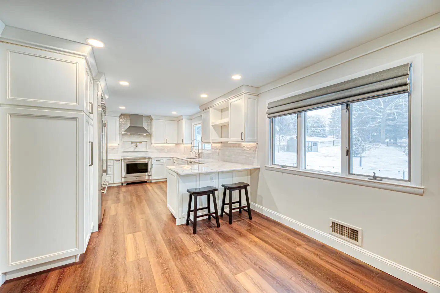 LVP Floors-10_Jacqueline_Drive_100