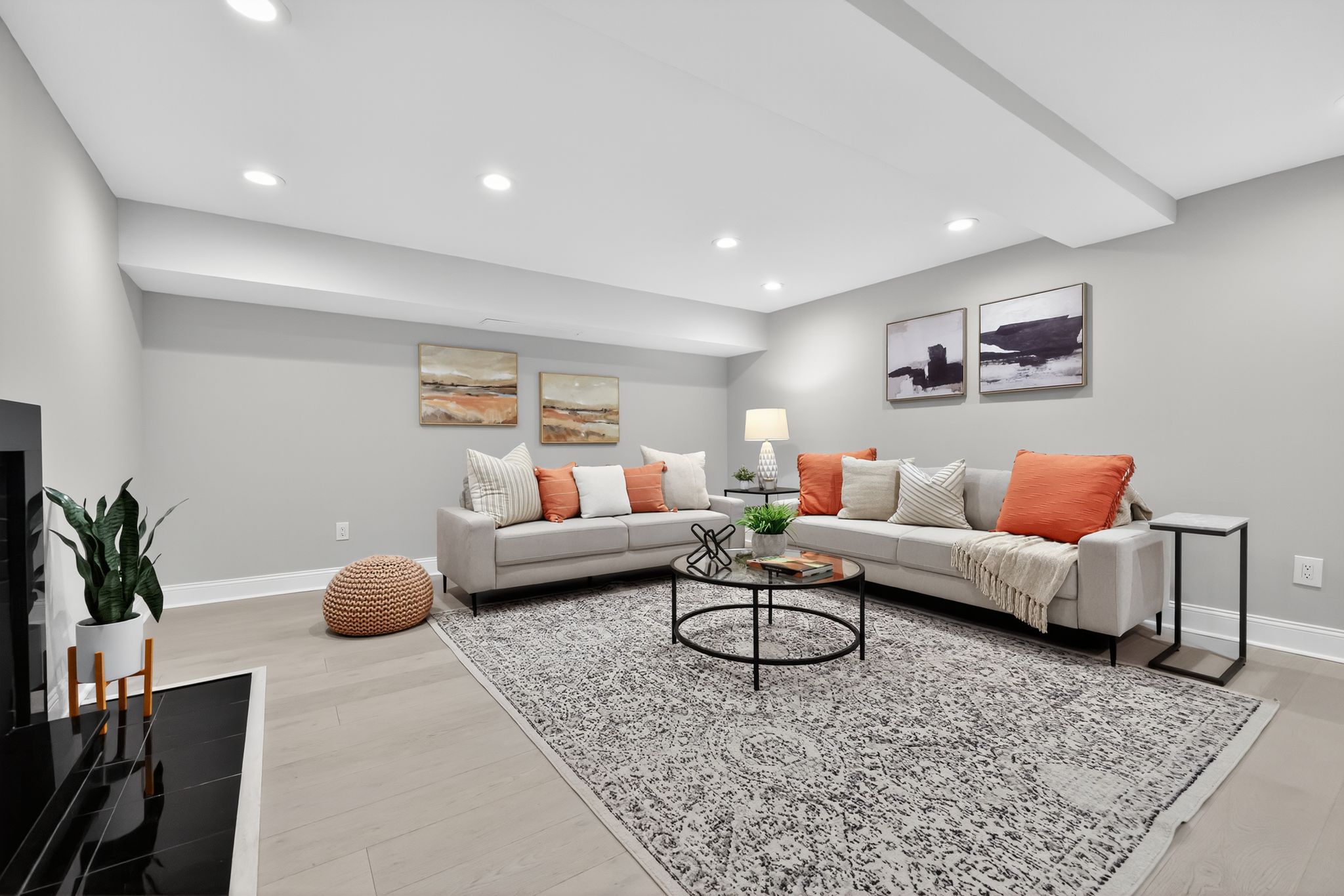 10_117_W_Possum_Hollow_Rd_Rose_Valley_PA_19086_USA-Living_room-IMG_6583-48