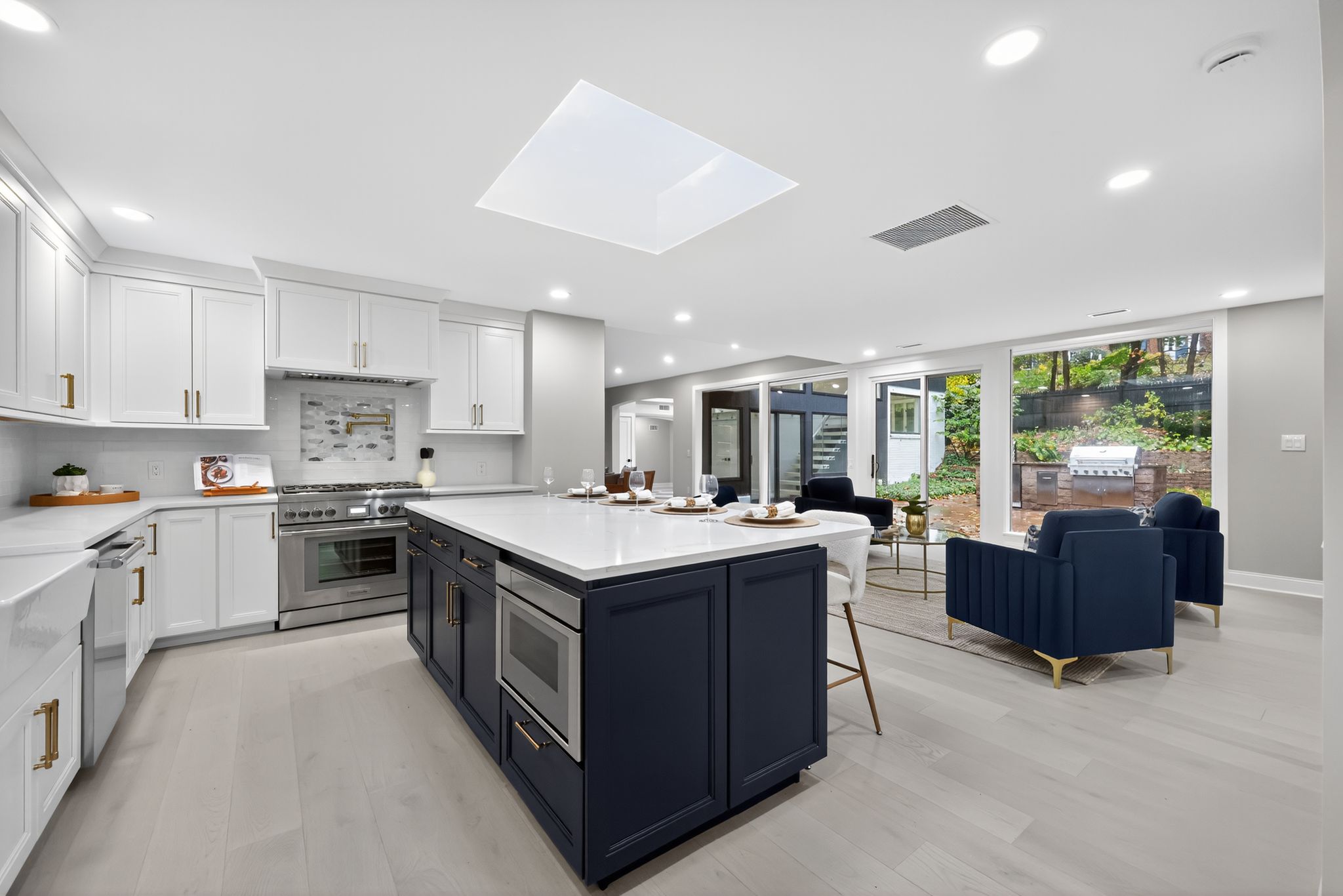 11_117_W_Possum_Hollow_Rd_Rose_Valley_PA_19086_USA-Kitchen-IMG_6614-28