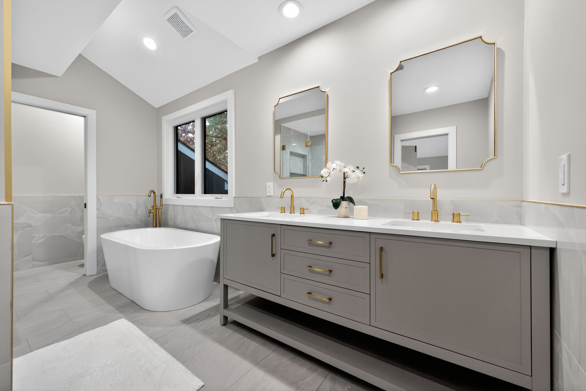 19_117_W_Possum_Hollow_Rd_Rose_Valley_PA_19086_USA-Bathroom-IMG_6552-50