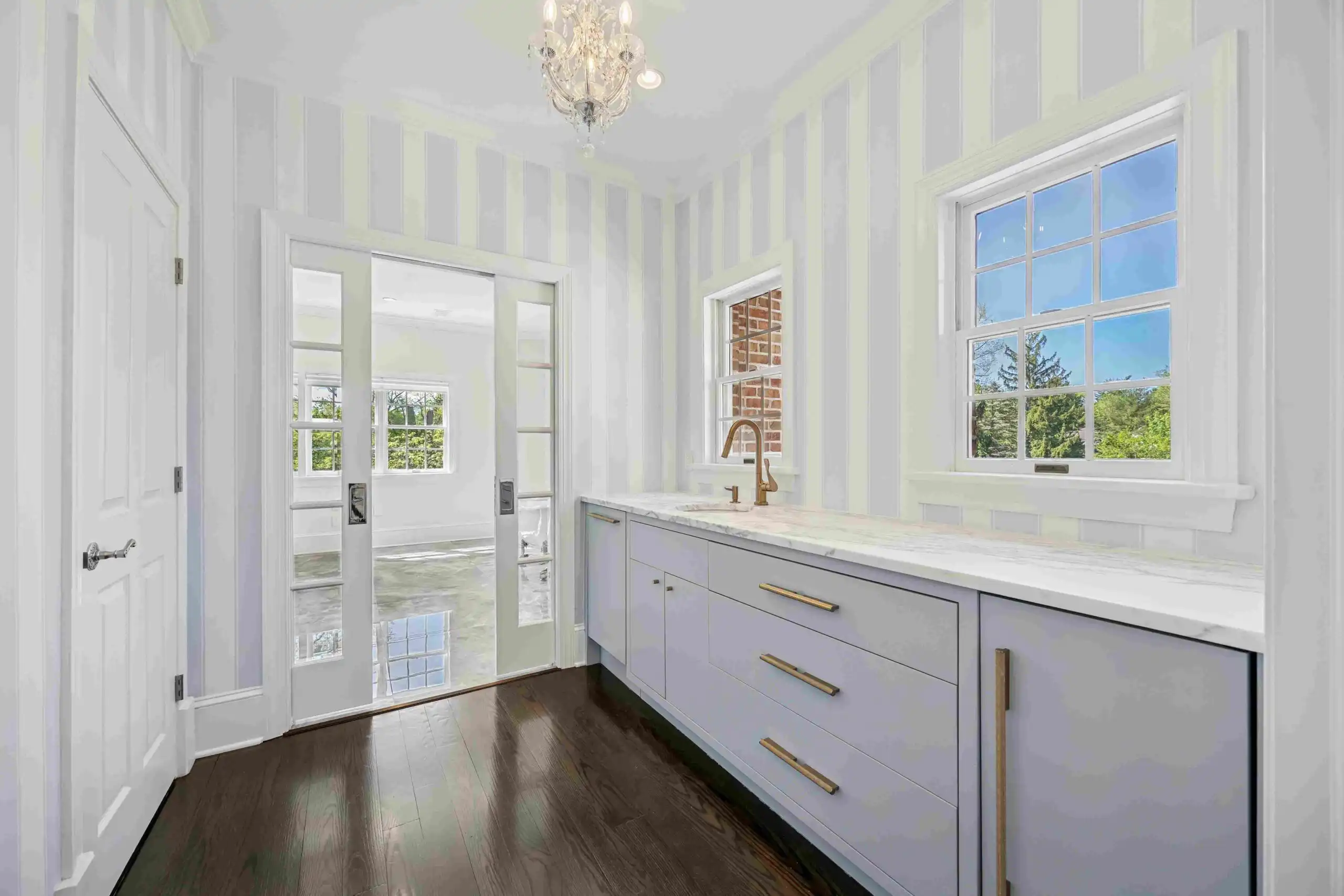 Wallpaper hanging_3_11zon